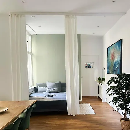 Exquisite 100qm An Der Spree Apartment Berlin