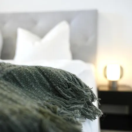 Exquisite 100qm An Der Spree Apartment Berlin